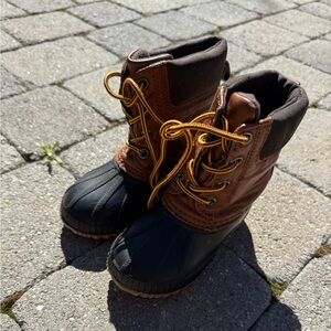 GAP Kids Brown and Black Rain Boots 7/8